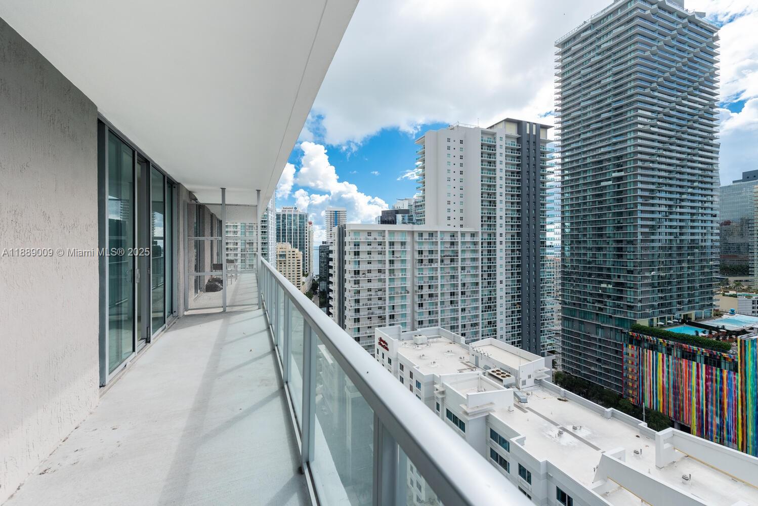 79 SW 12th St Unit: 2605-S