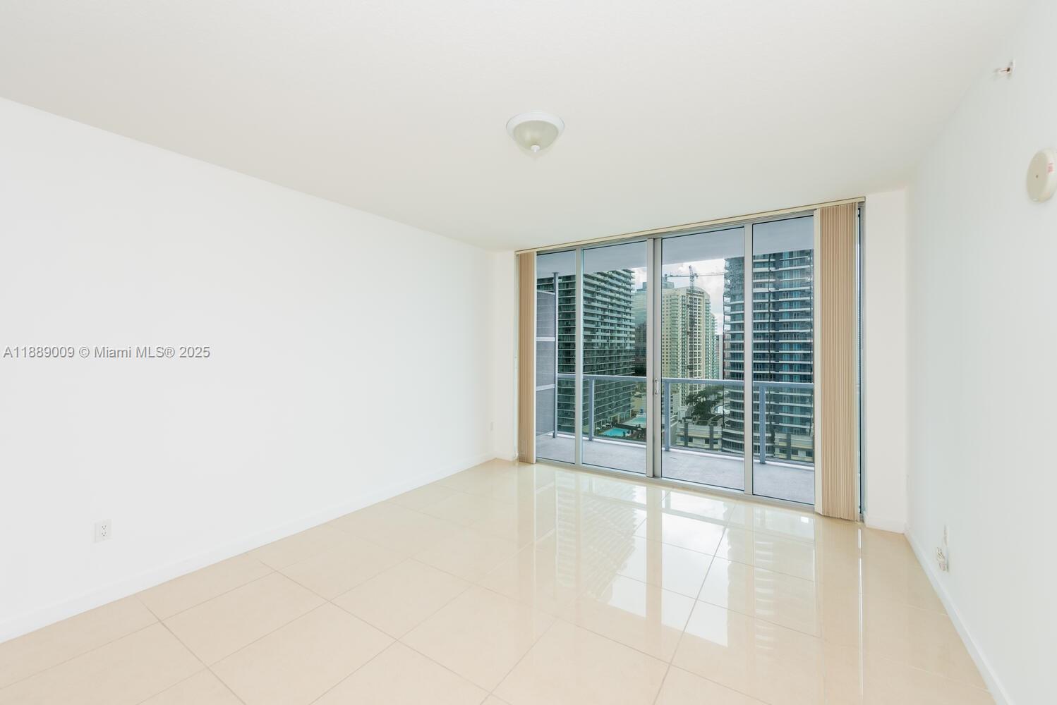 79 SW 12th St Unit: 2605-S