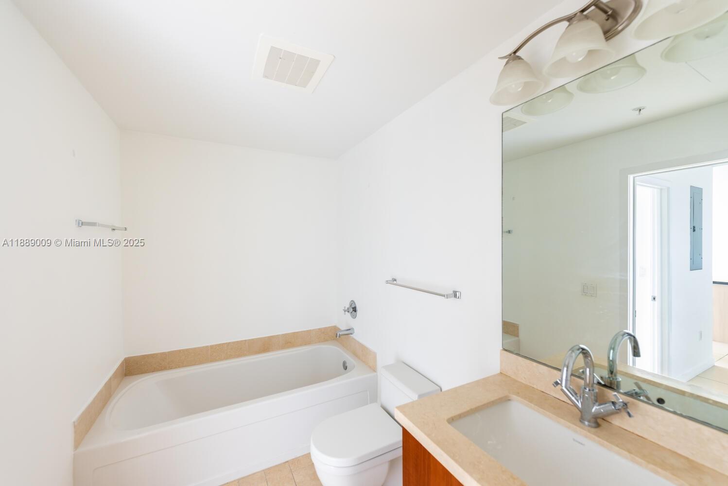 79 SW 12th St Unit: 2605-S