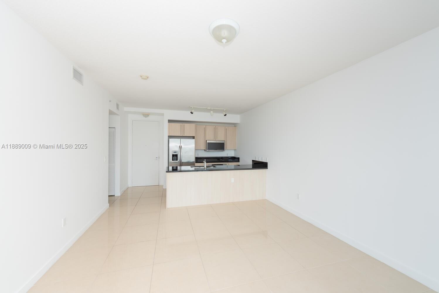 79 SW 12th St Unit: 2605-S