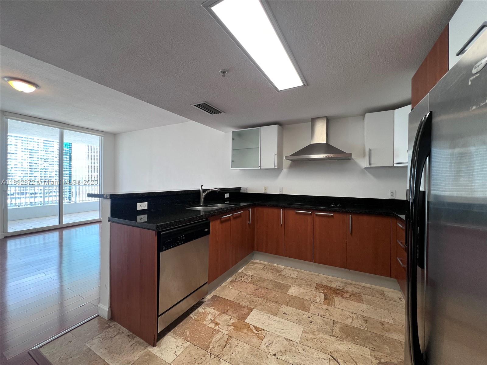 170 SE 14th St # 2107