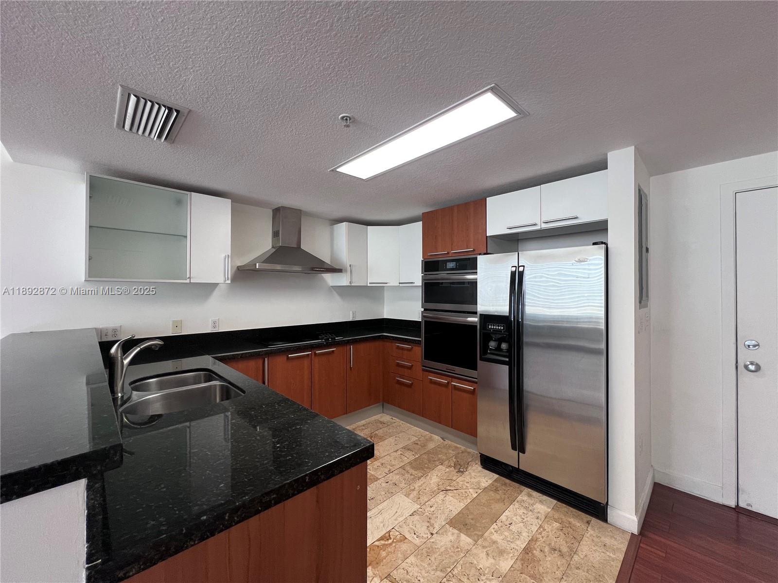 170 SE 14th St # 2107