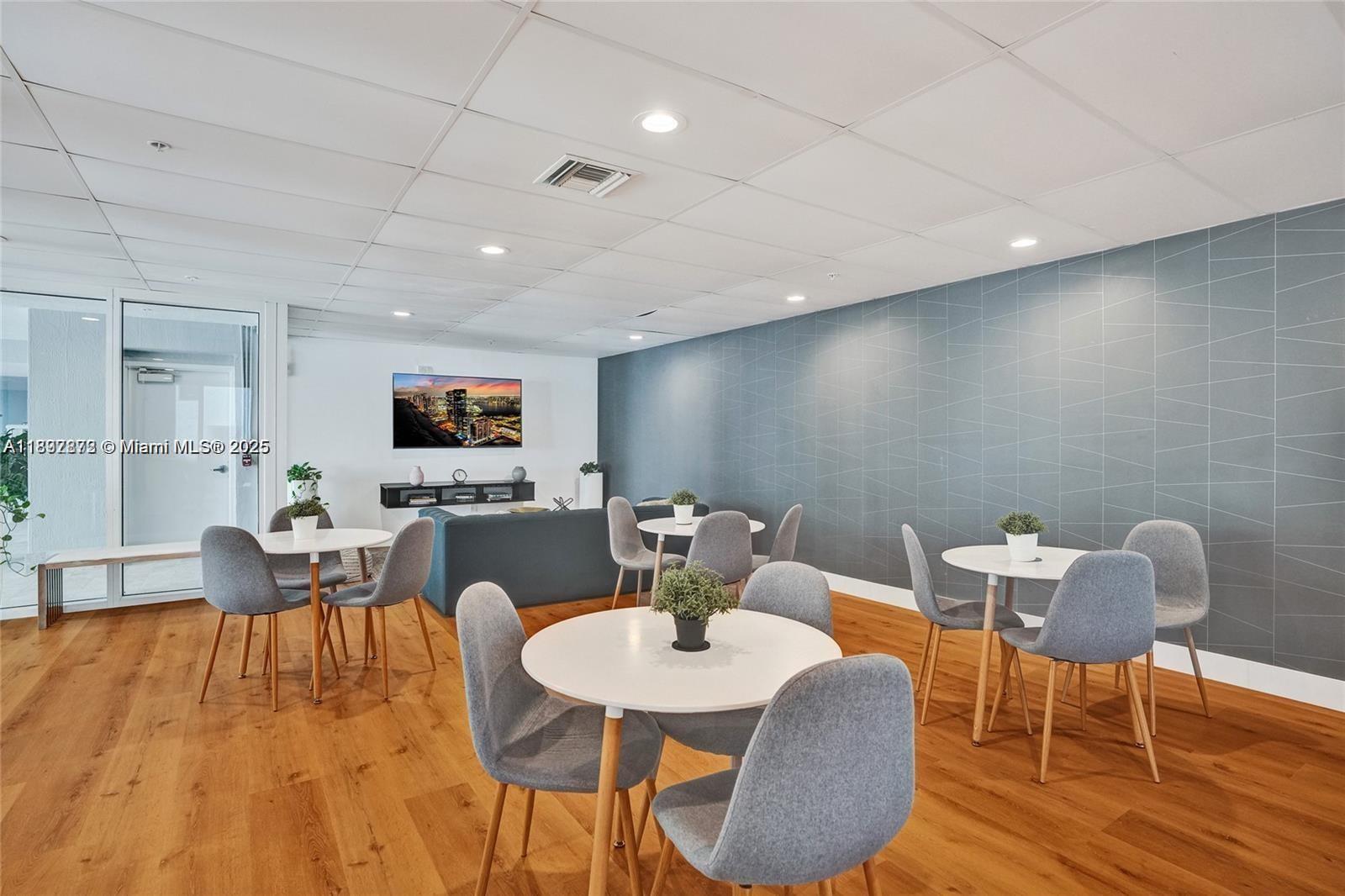 170 SE 14th St # 2107