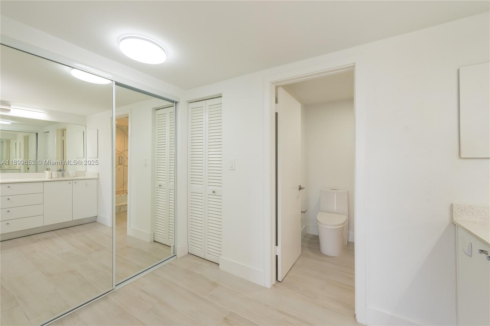 155 Ocean Lane Dr # 404