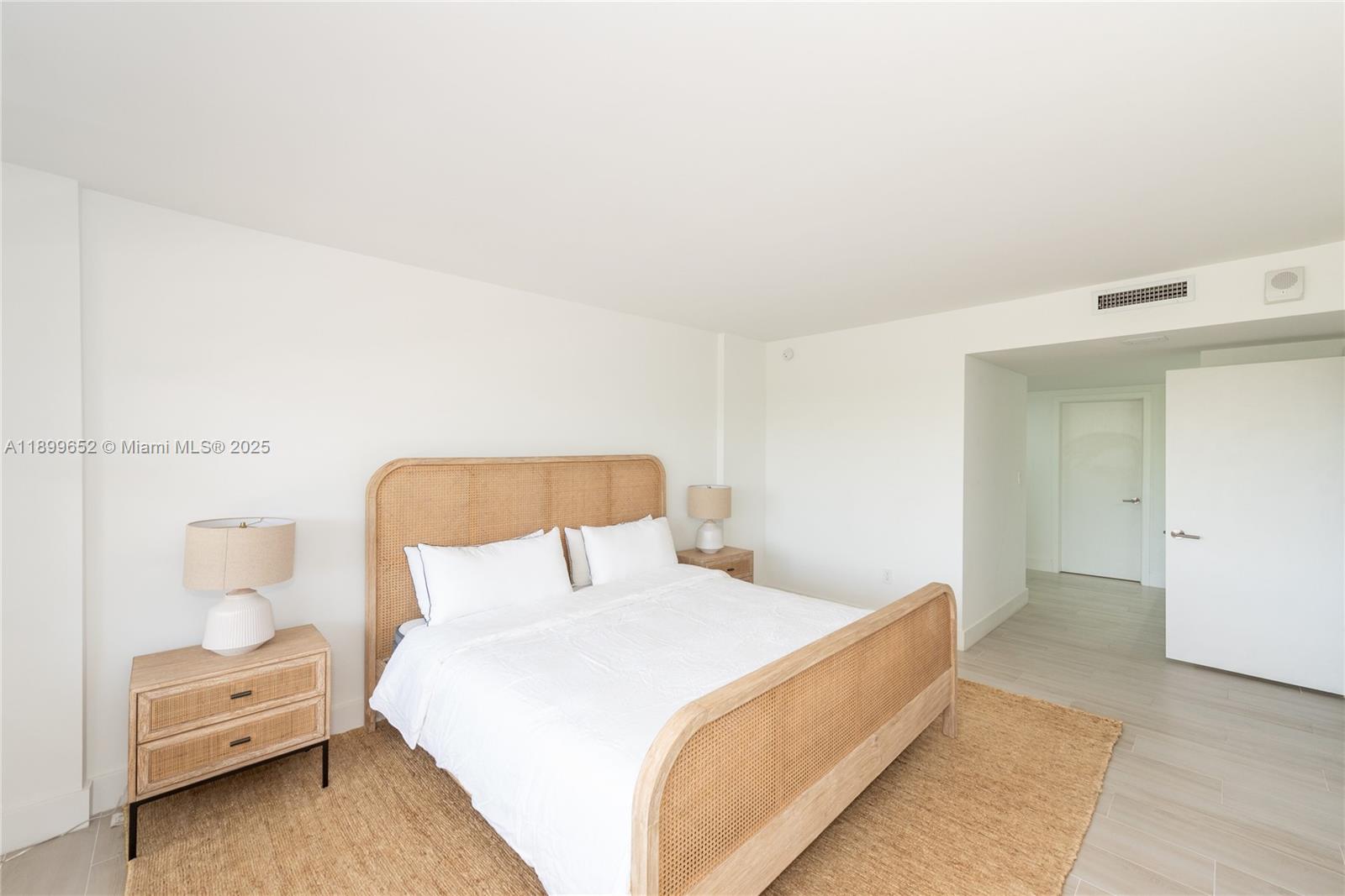 155 Ocean Lane Dr # 404