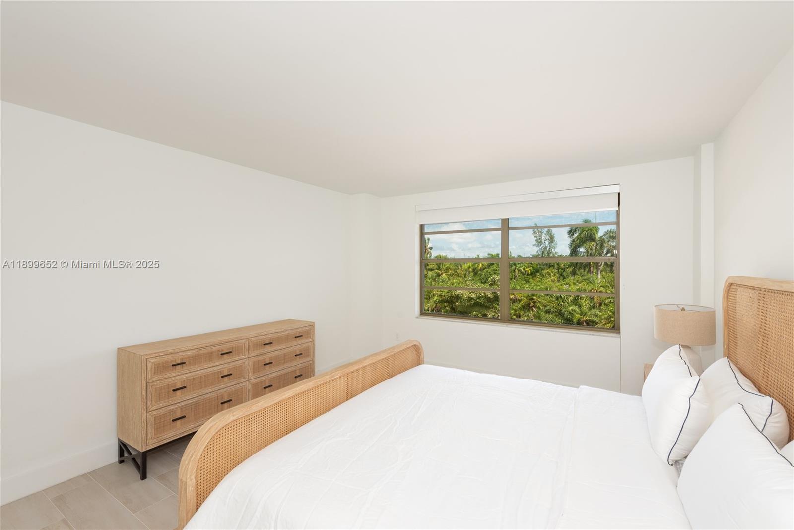 155 Ocean Lane Dr # 404