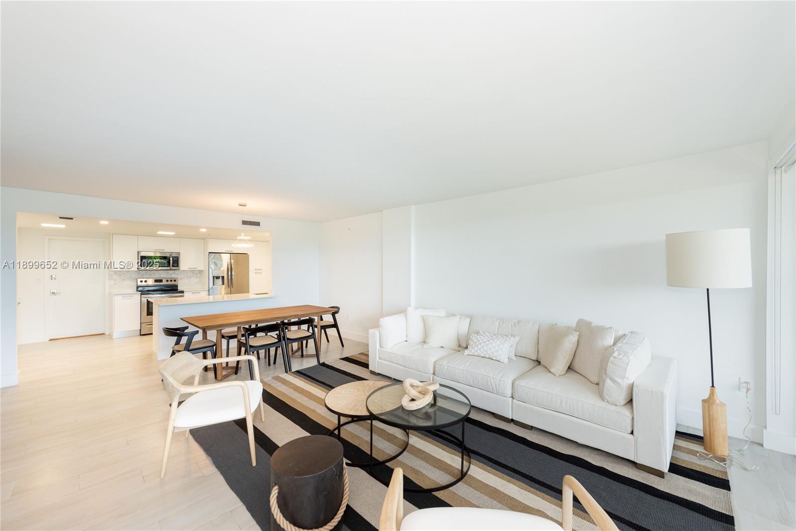 155 Ocean Lane Dr # 404