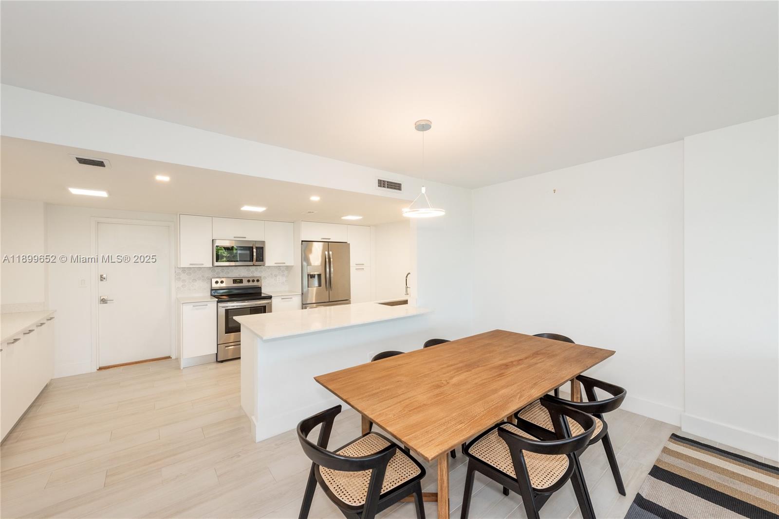 155 Ocean Lane Dr # 404