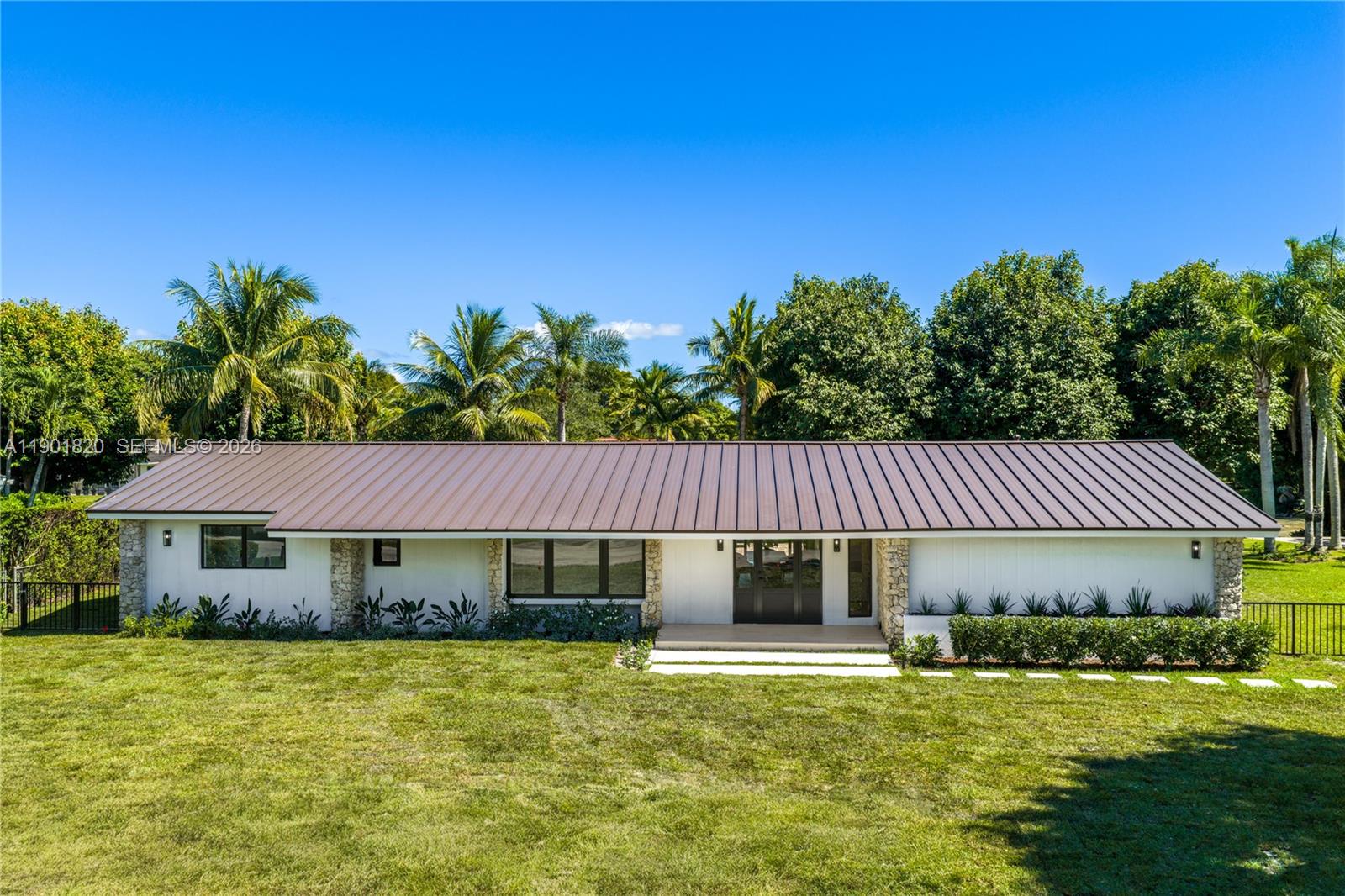 10945 SW 75th Ct, Pinecrest