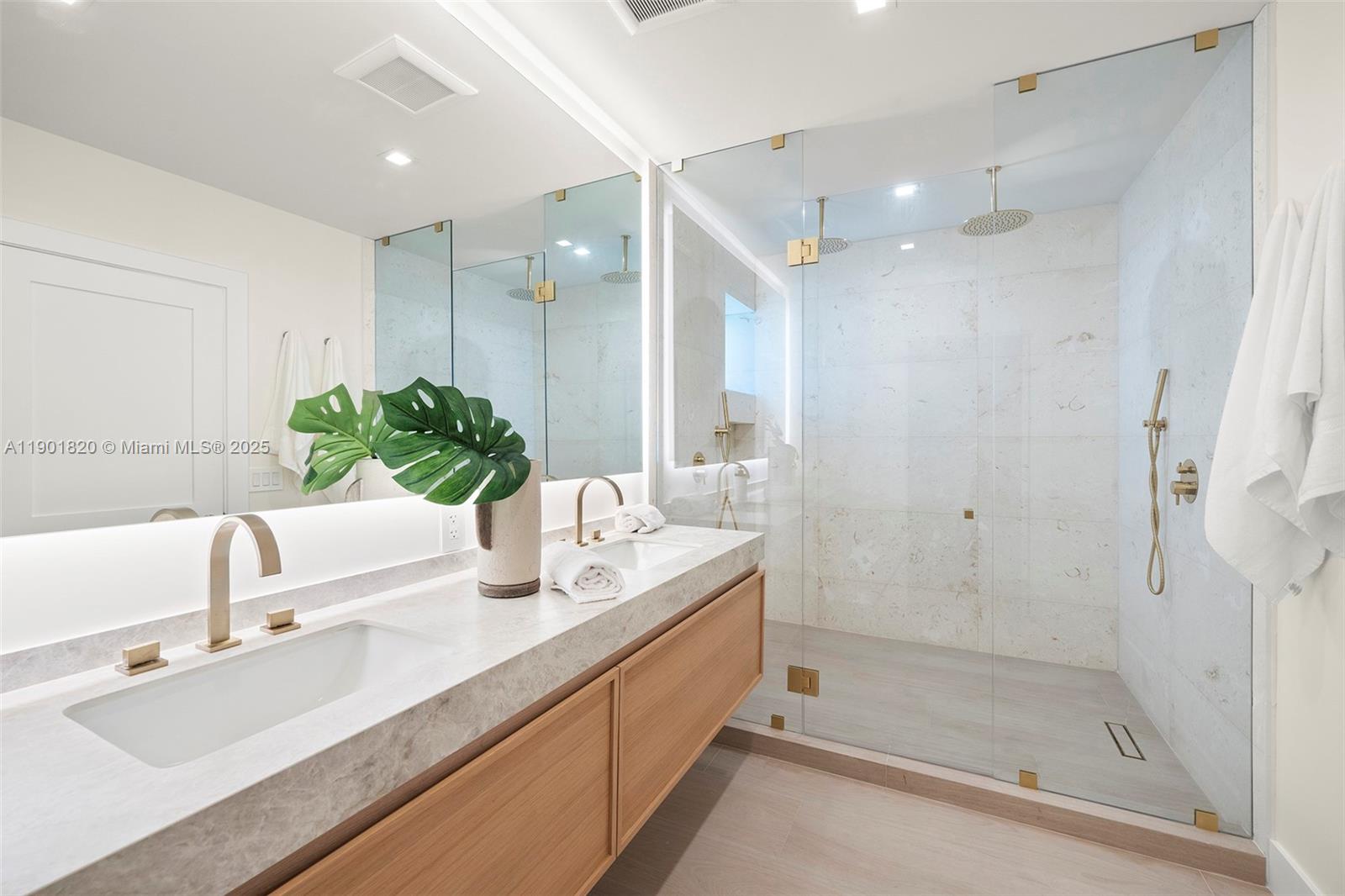 10945 SW 75th Ct, Pinecrest