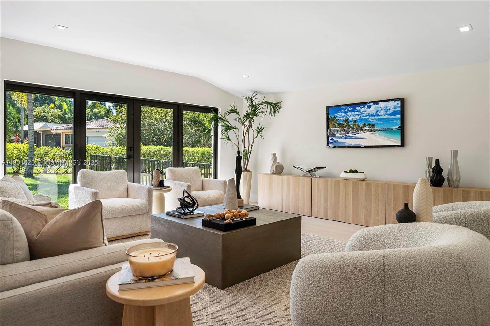 10945 SW 75th Ct, Pinecrest