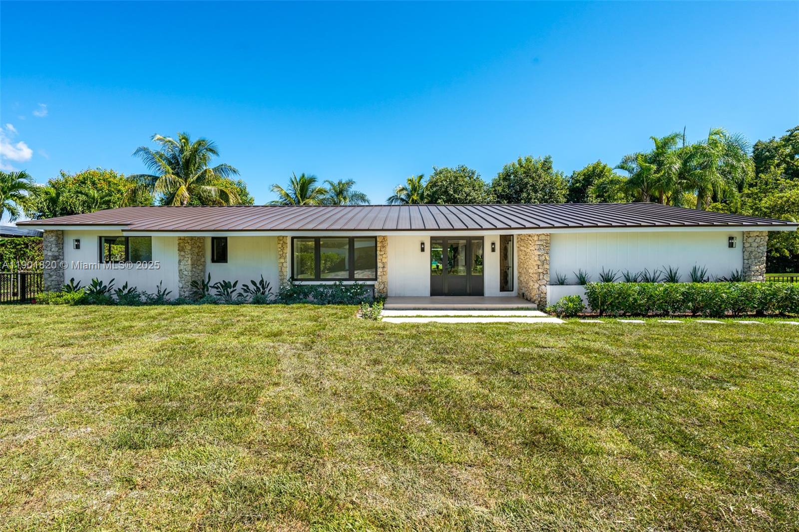 10945 SW 75th Ct, Pinecrest