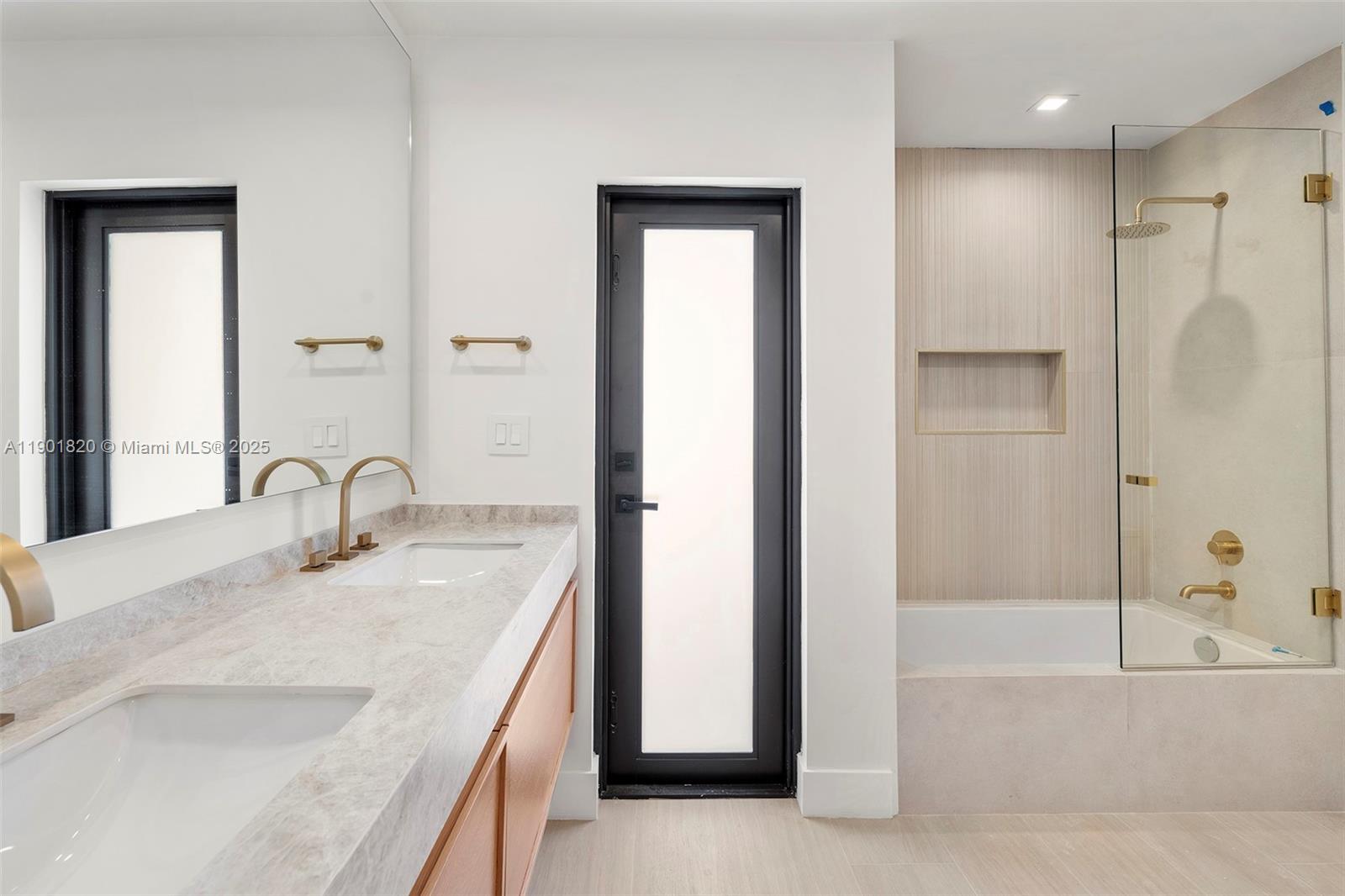 10945 SW 75th Ct, Pinecrest