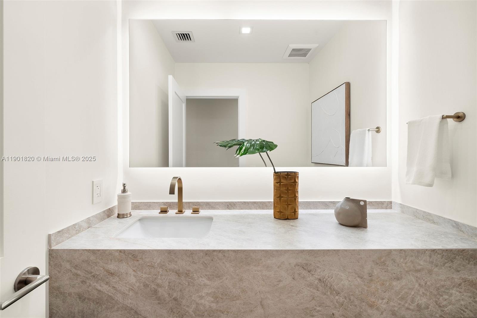 10945 SW 75th Ct, Pinecrest