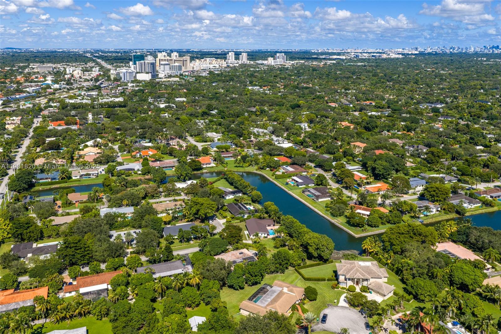 10945 SW 75th Ct, Pinecrest