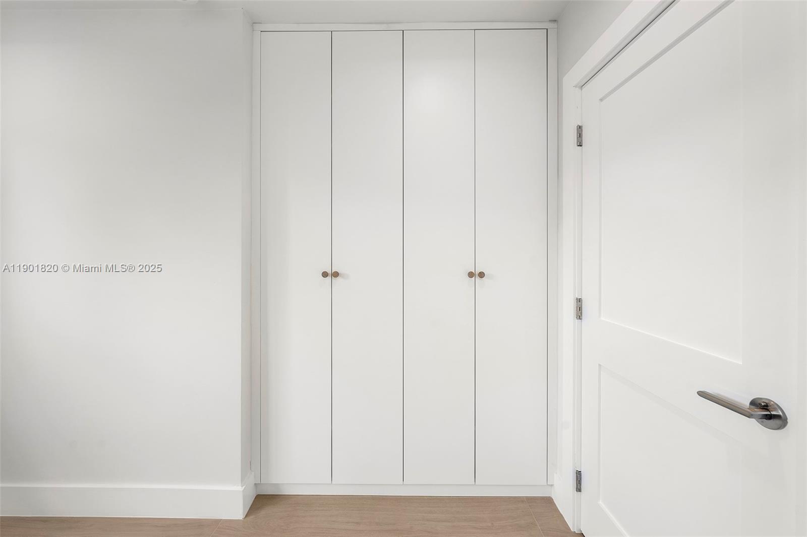 10945 SW 75th Ct, Pinecrest