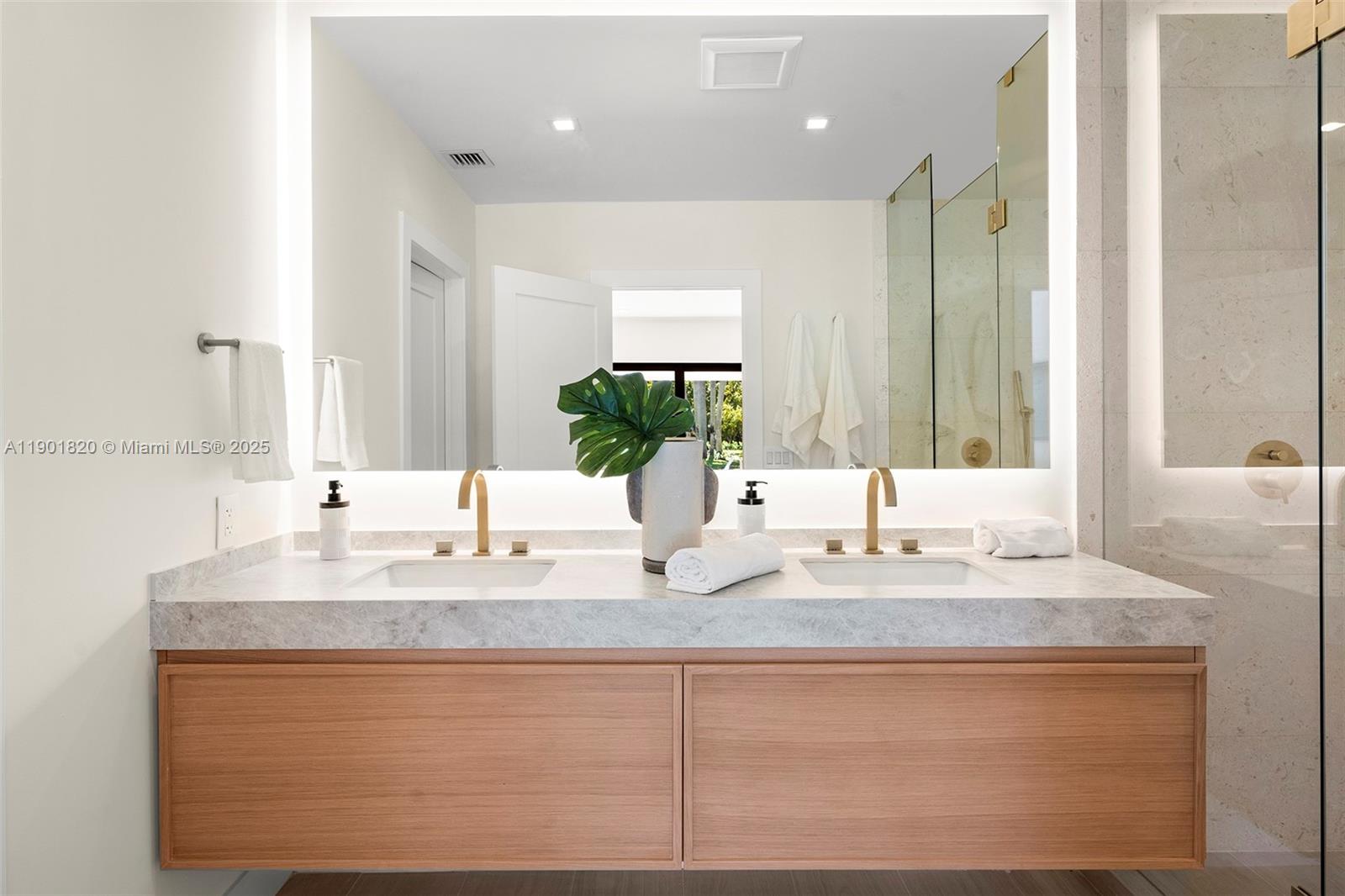 10945 SW 75th Ct, Pinecrest