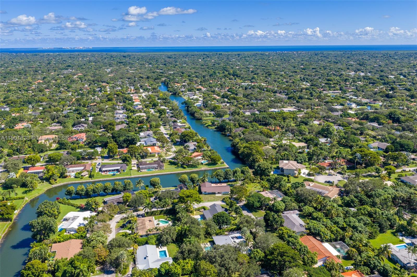 10945 SW 75th Ct, Pinecrest