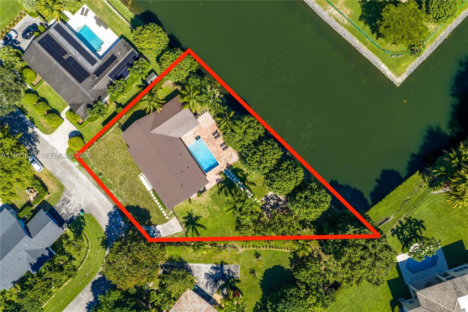 10945 SW 75th Ct, Pinecrest