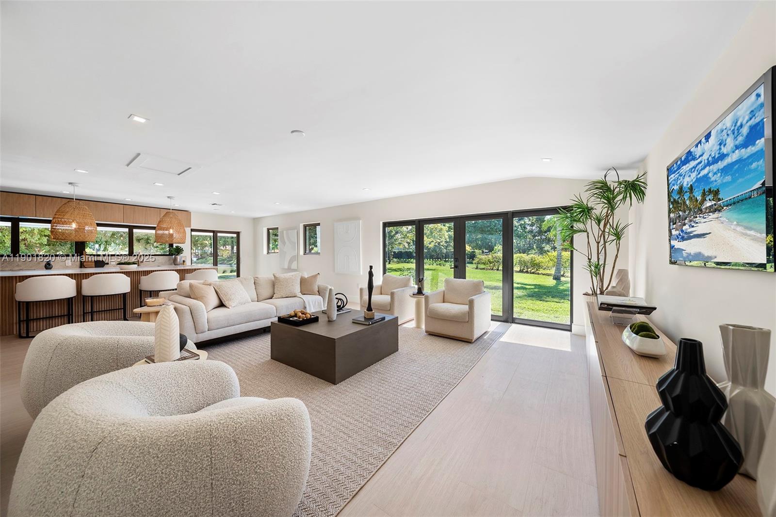 10945 SW 75th Ct, Pinecrest