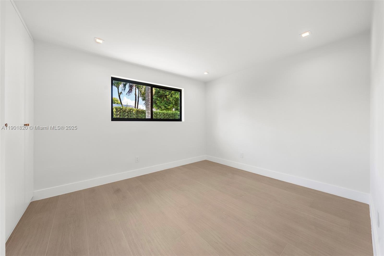 10945 SW 75th Ct, Pinecrest