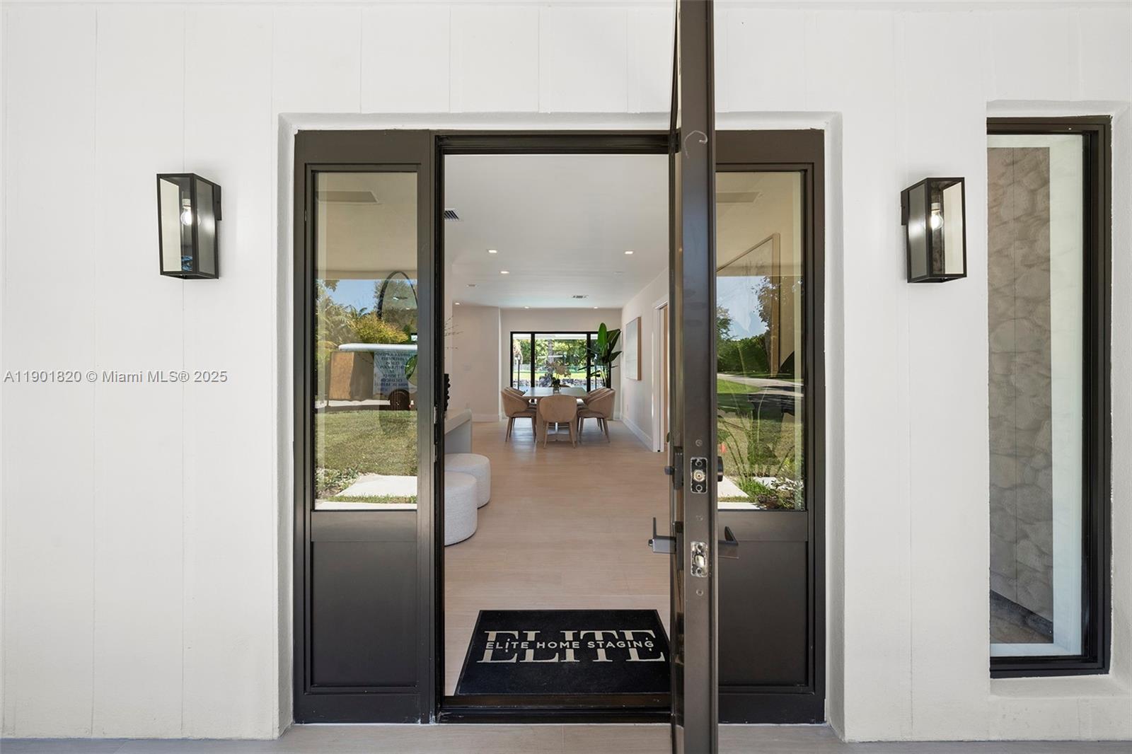 10945 SW 75th Ct, Pinecrest