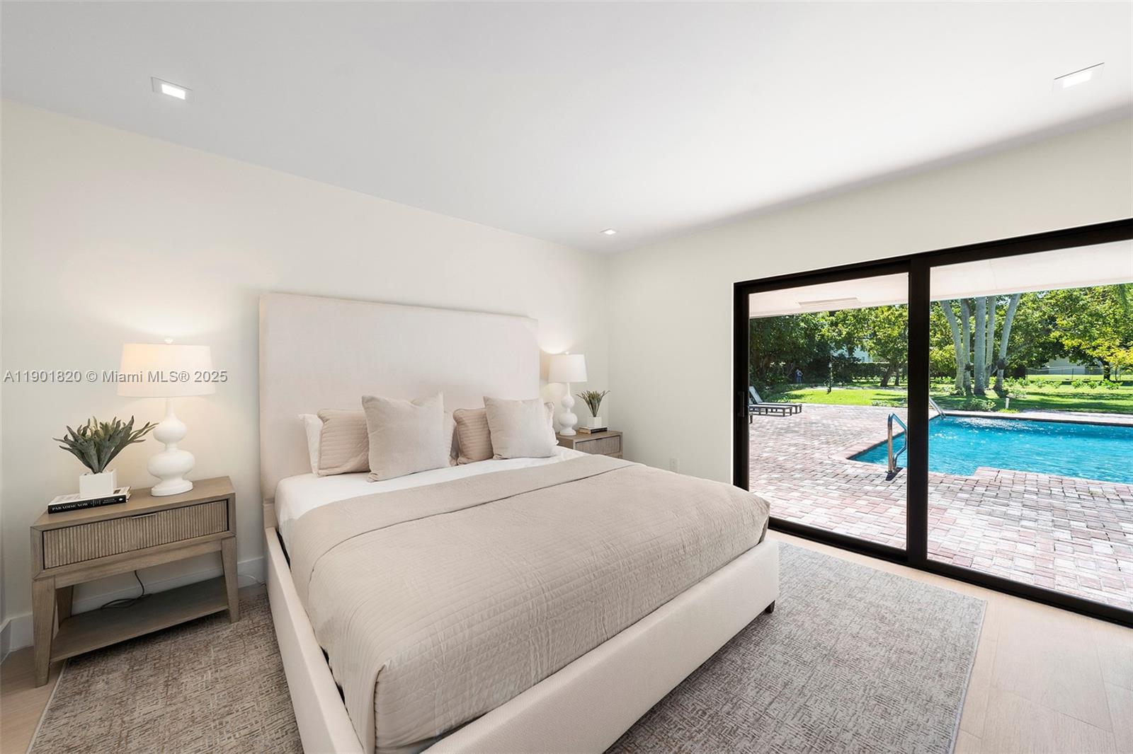 10945 SW 75th Ct, Pinecrest