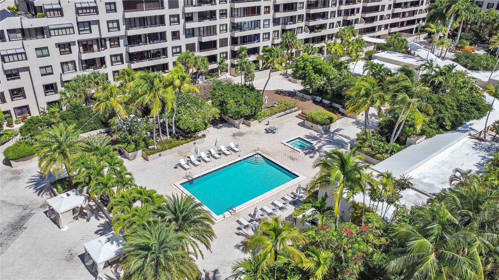 151 Crandon Blvd # 1136
