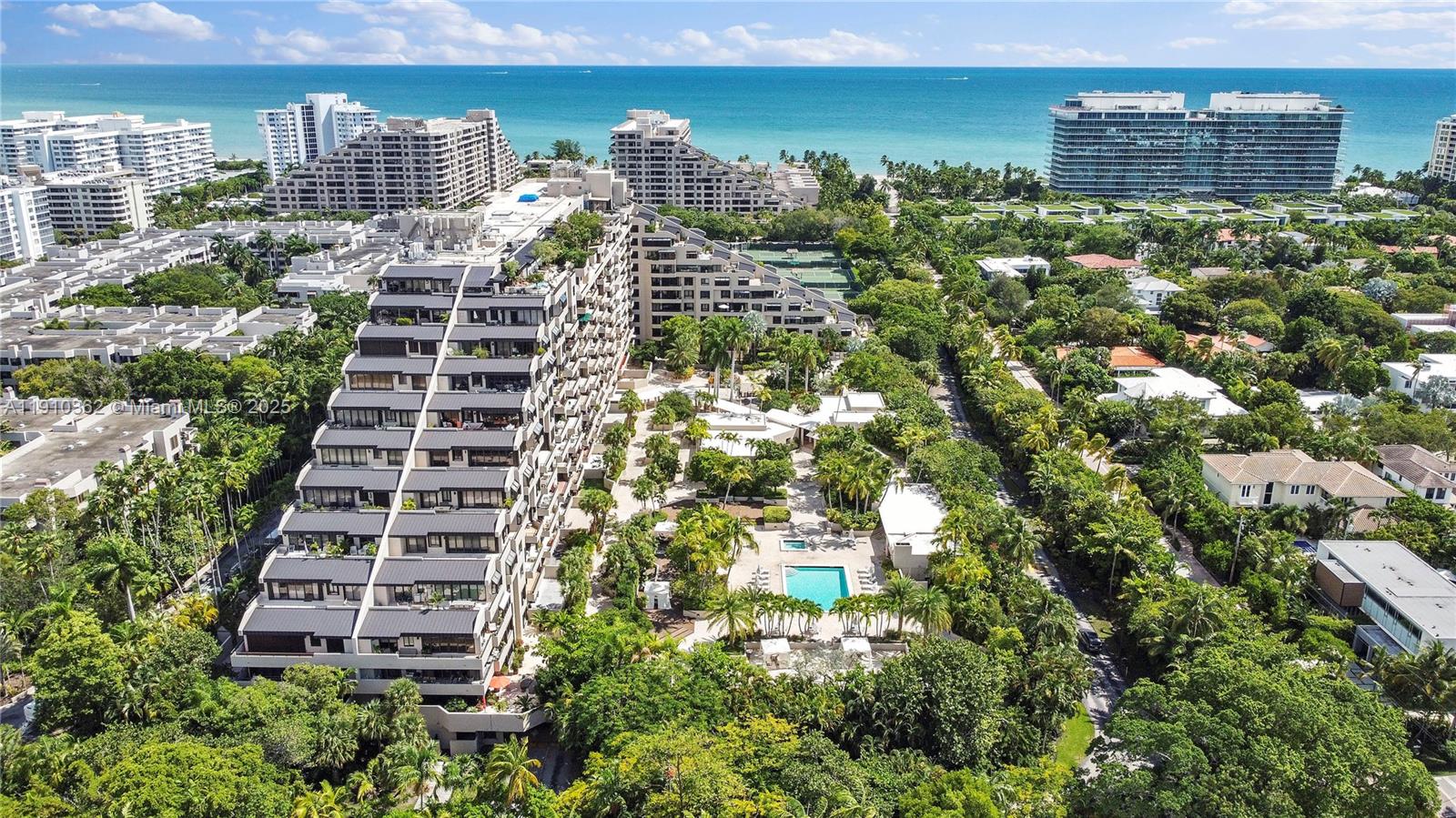 151 Crandon Blvd # 1136