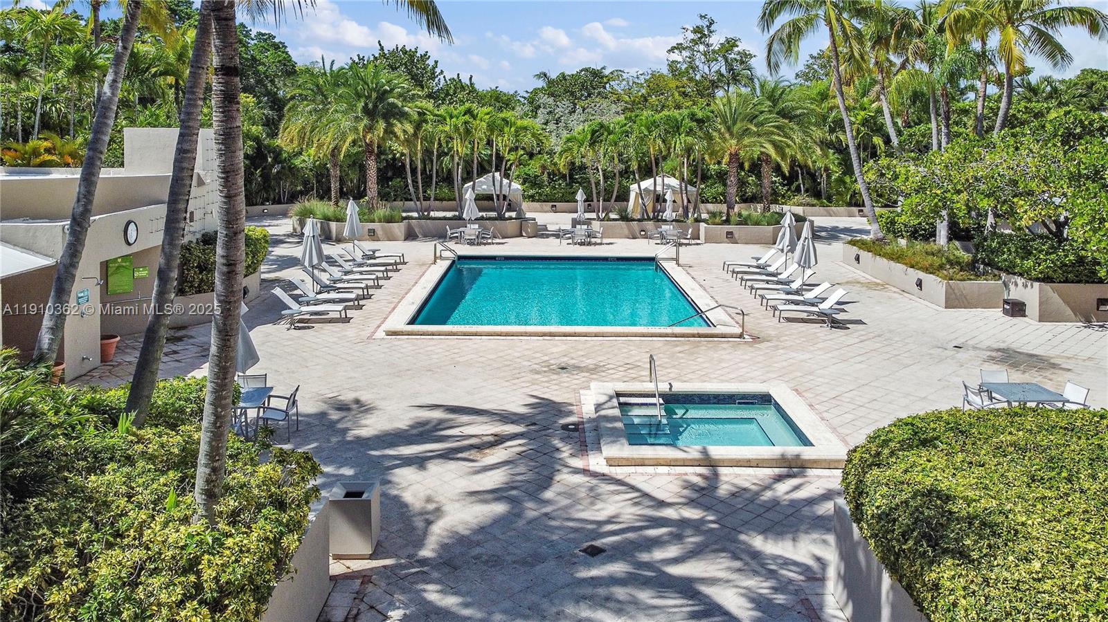 151 Crandon Blvd # 1136