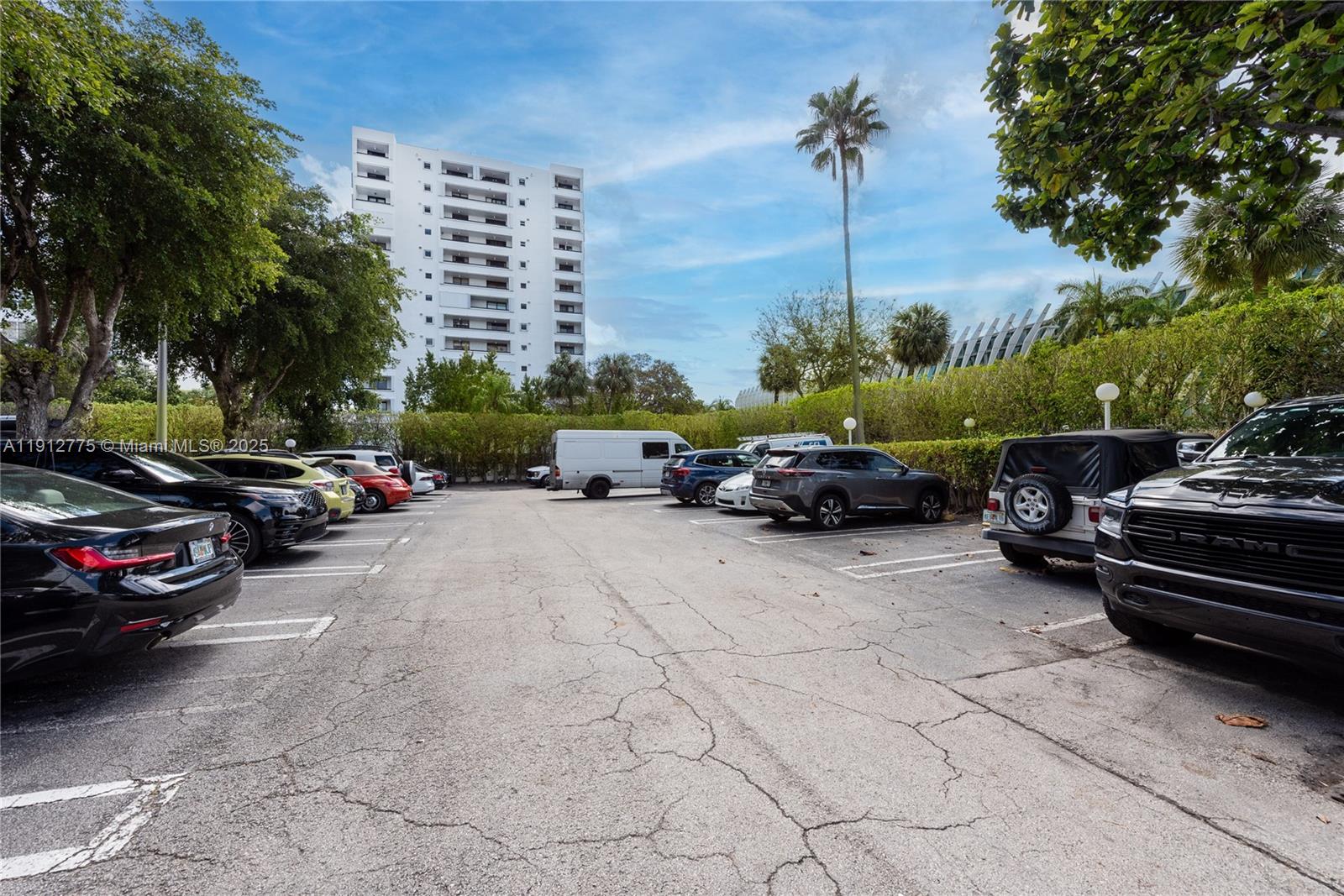 1881 Washington Ave # 3D