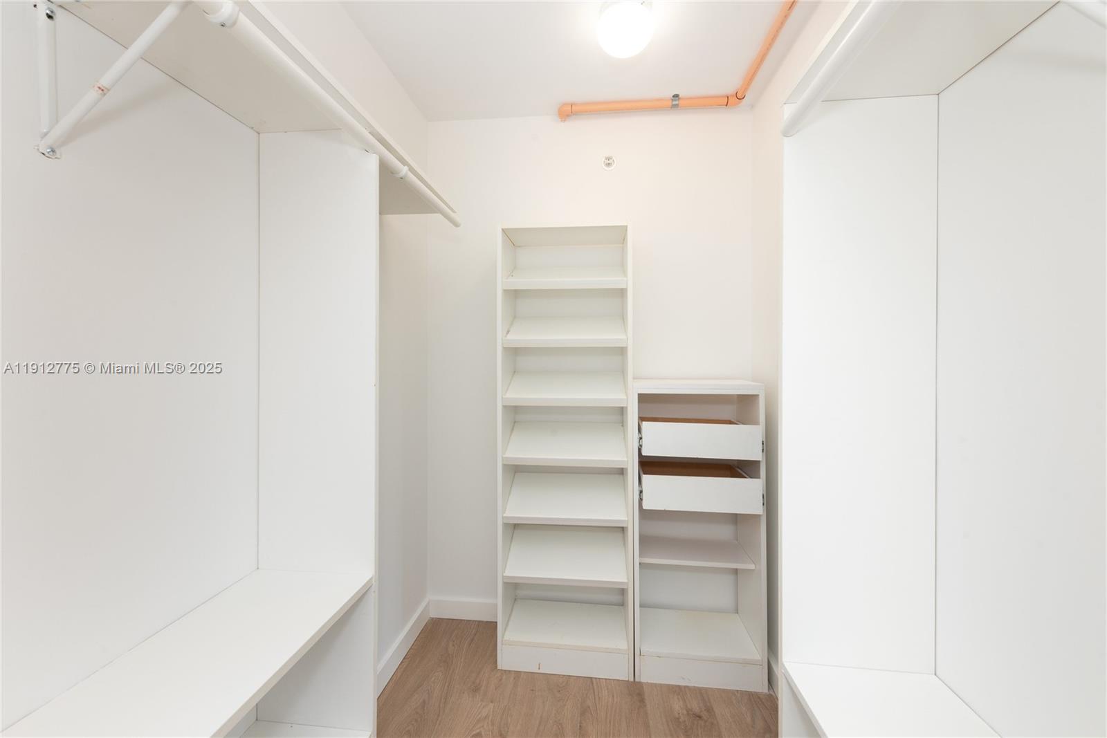 1881 Washington Ave # 3D