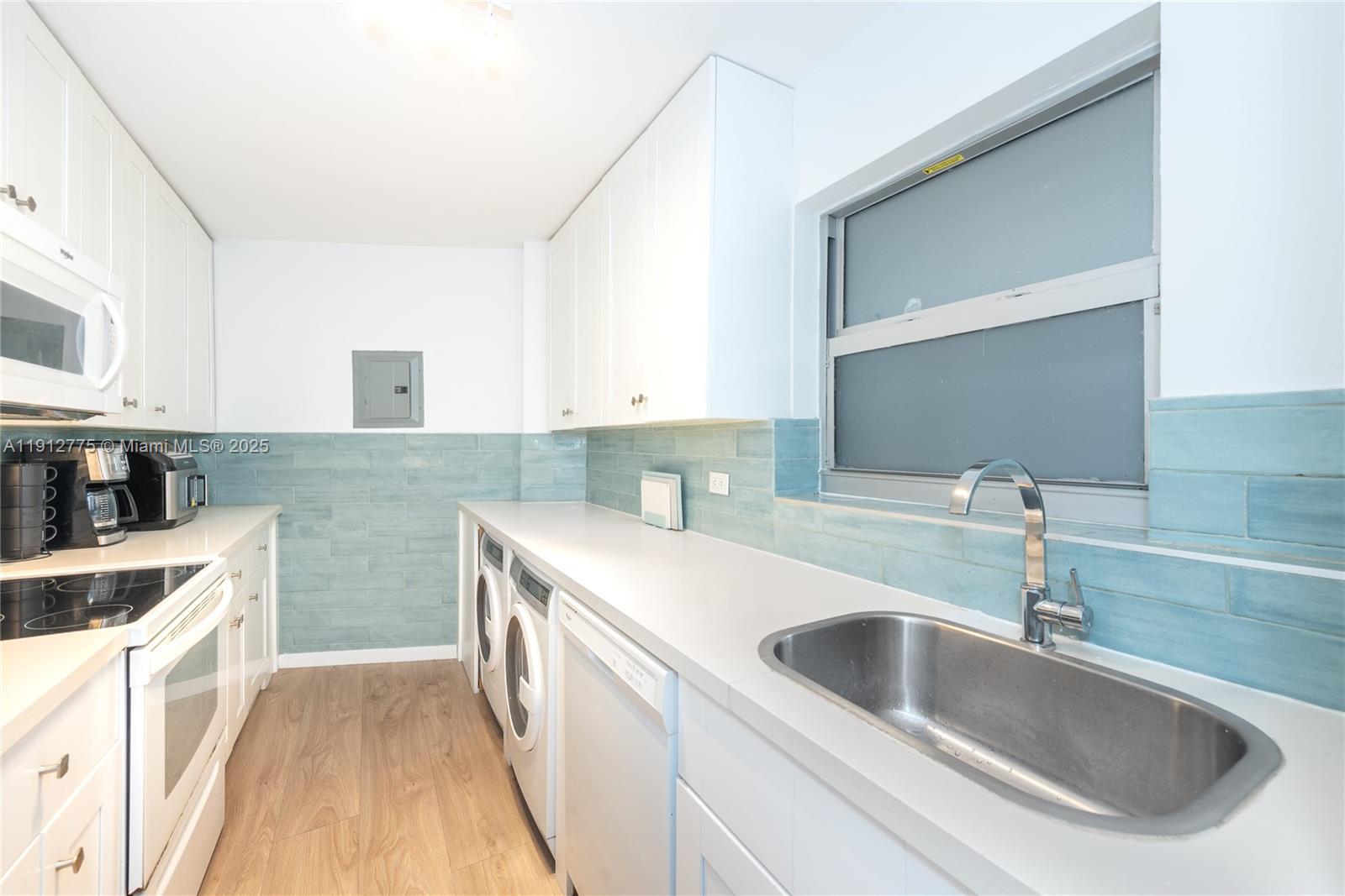 1881 Washington Ave # 3D