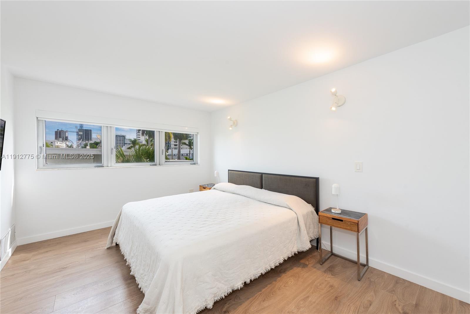 1881 Washington Ave # 3D