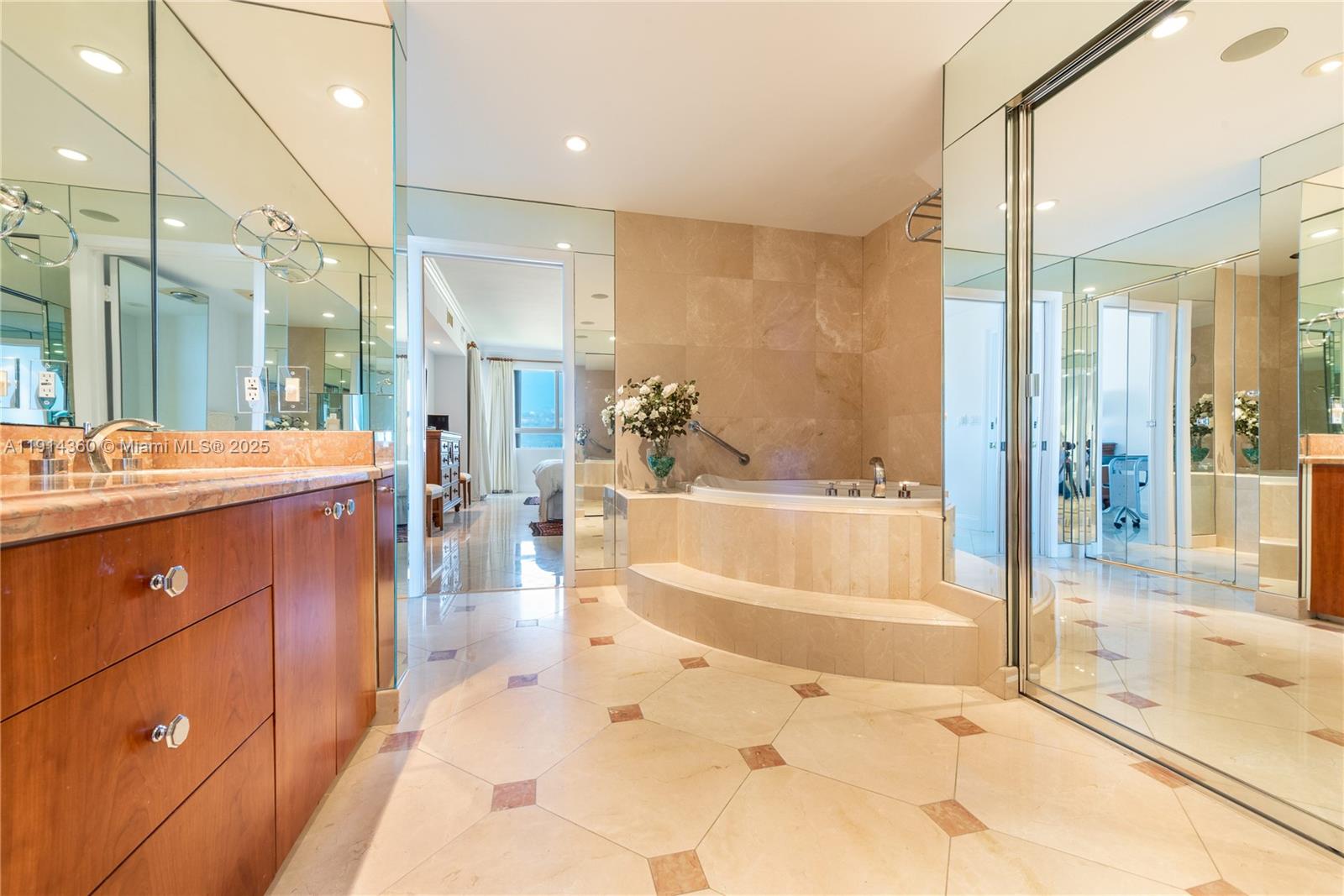 151 Crandon Blvd # 1036