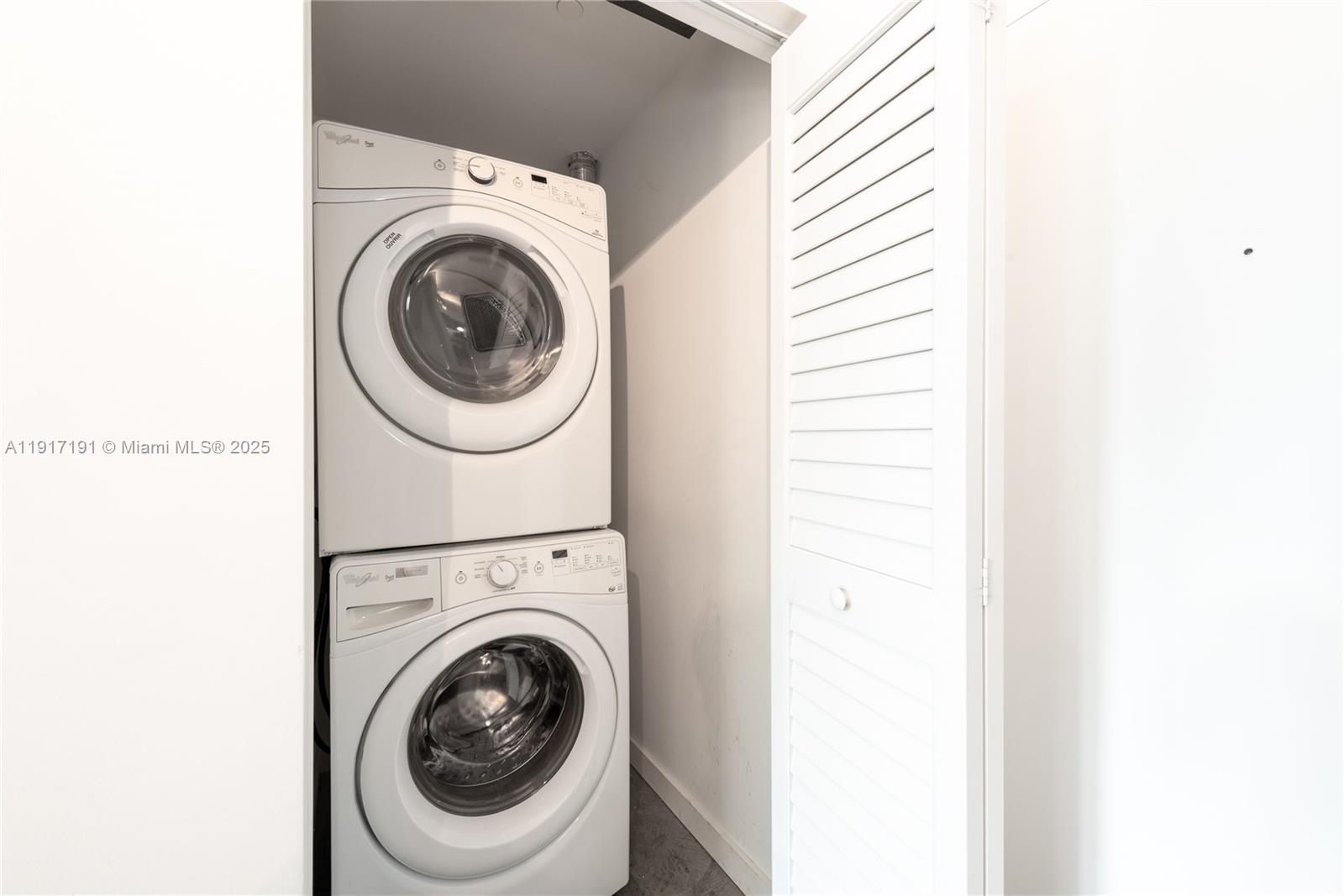 151 SE 1st St # 1709