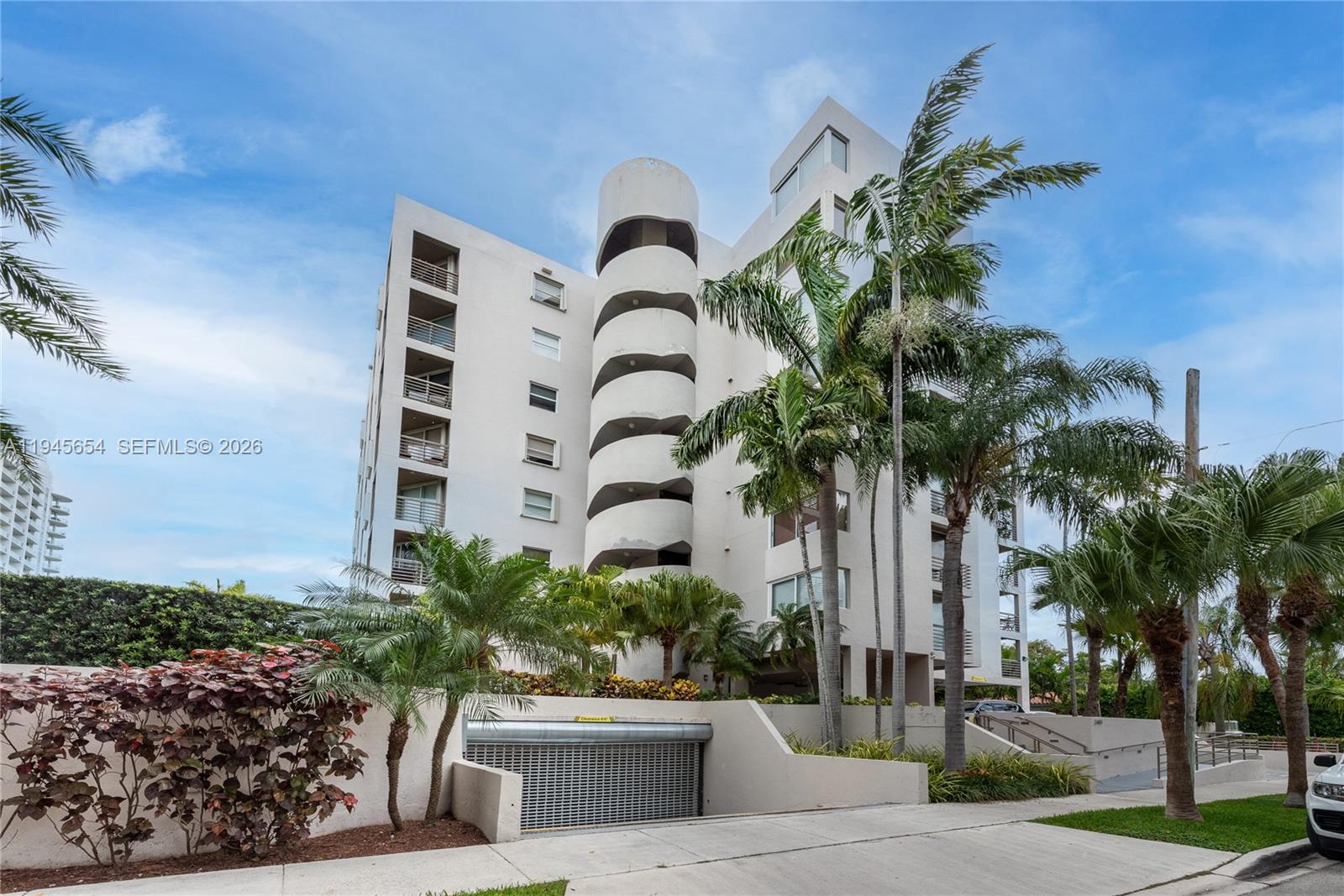 2400 SW 3rd Ave # 703