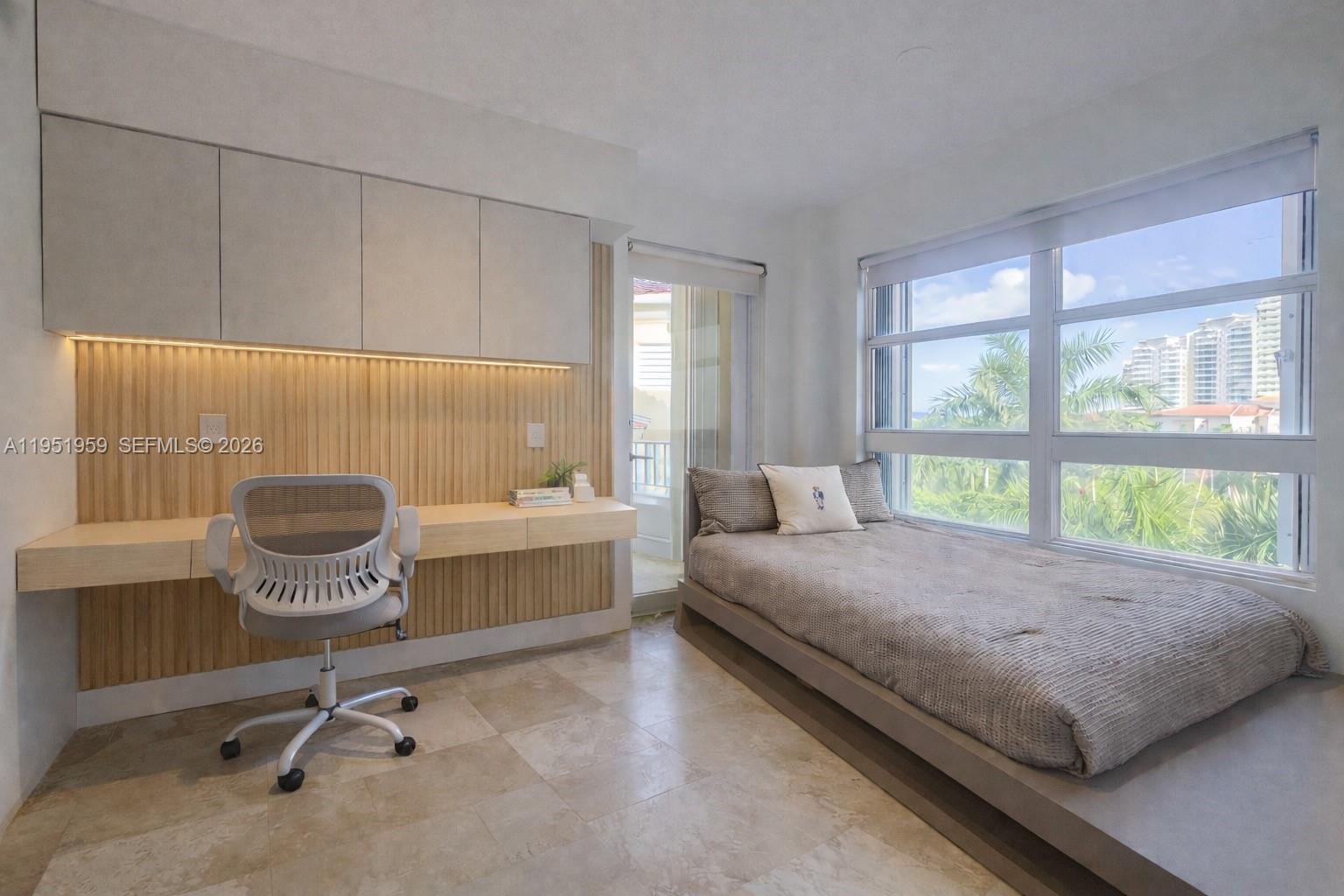 703 Crandon Blvd # 3 Unit: PH-3