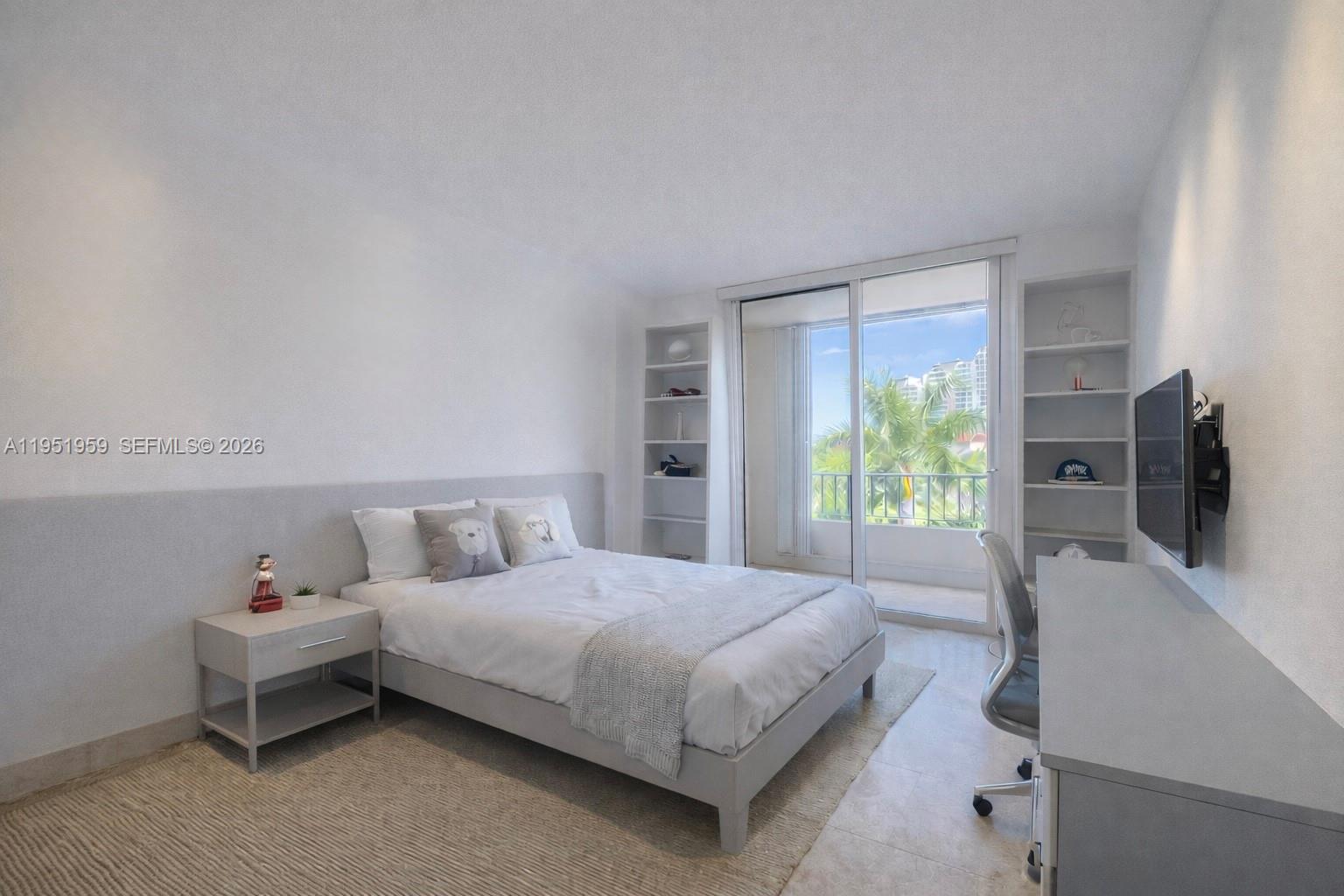 703 Crandon Blvd # 3 Unit: PH-3