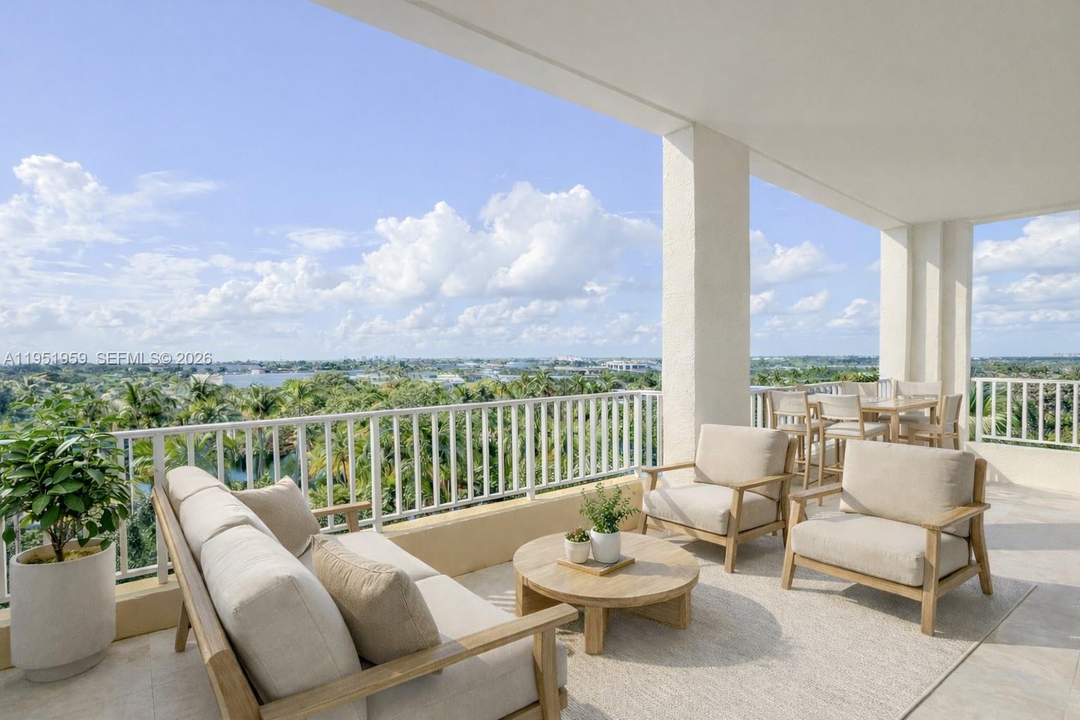 703 Crandon Blvd # 3 Unit: PH-3