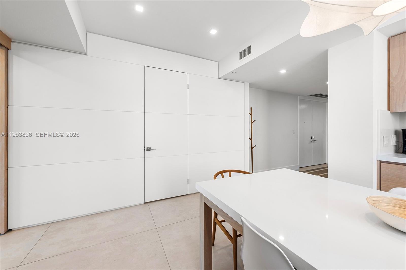 791 Crandon Blvd # 901