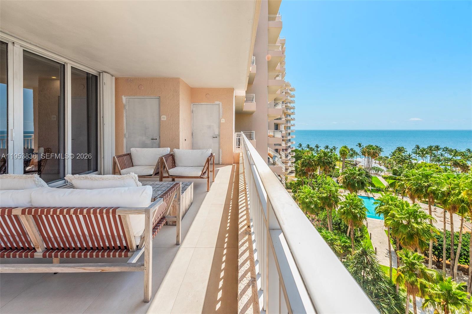 791 Crandon Blvd # 901