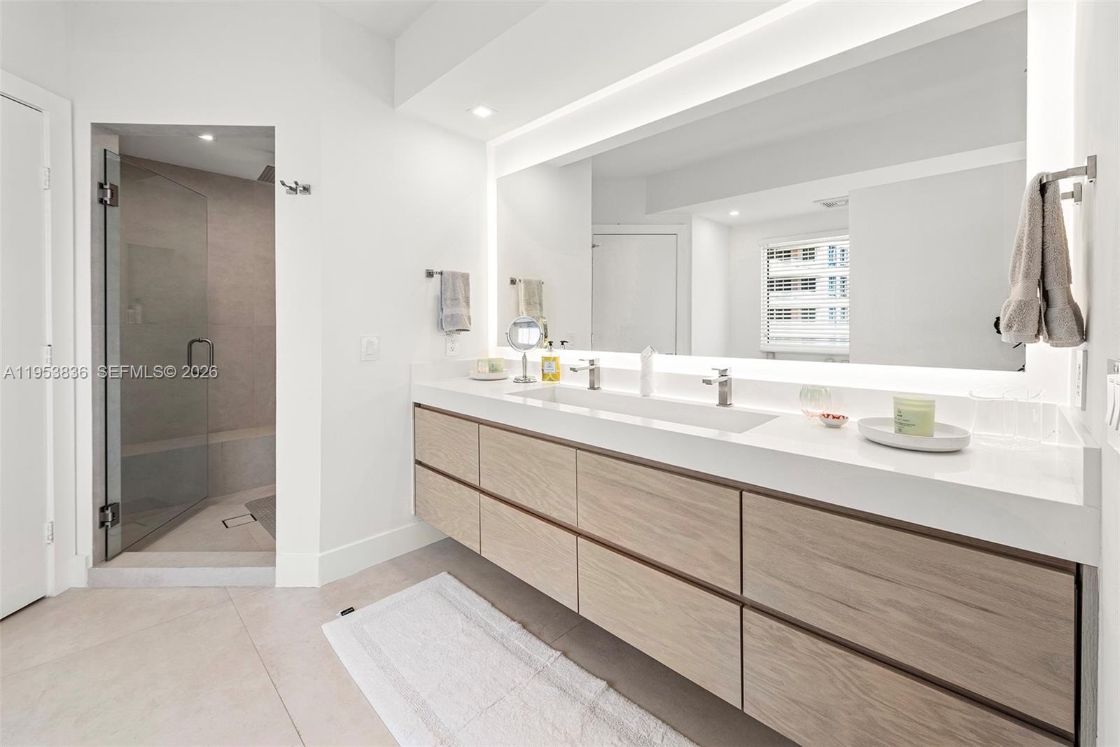 791 Crandon Blvd # 901