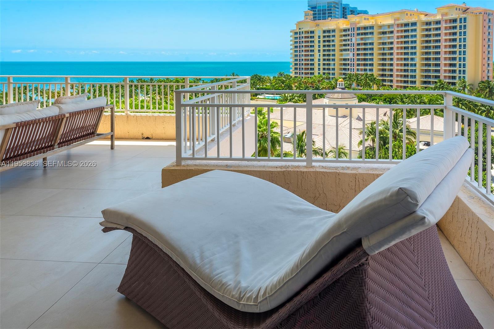 791 Crandon Blvd # 901