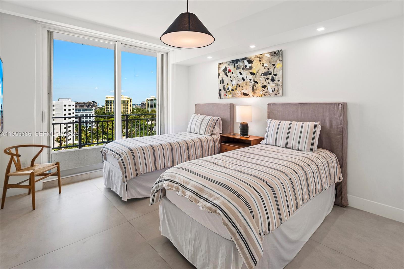 791 Crandon Blvd # 901