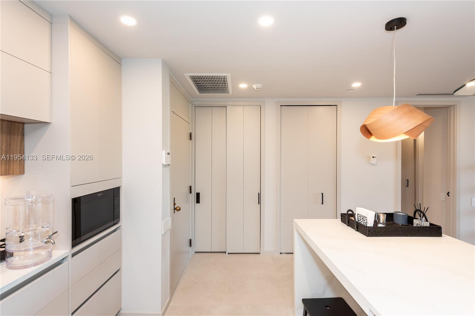 251 Crandon Blvd # 306