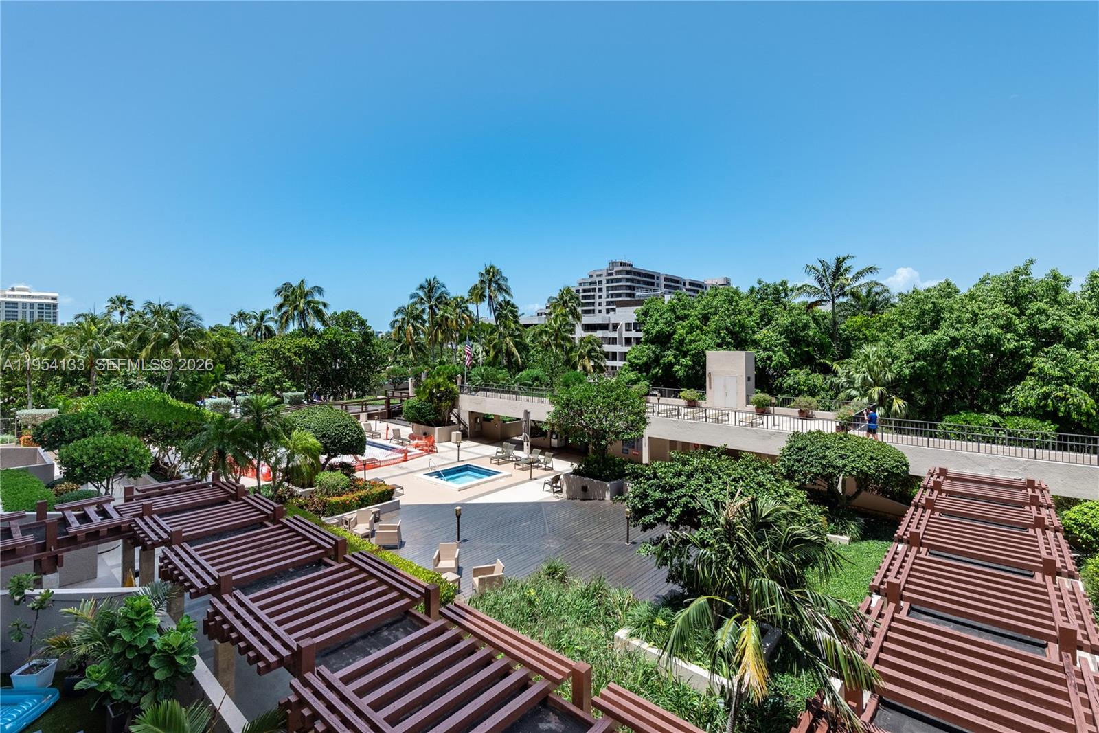 251 Crandon Blvd # 306