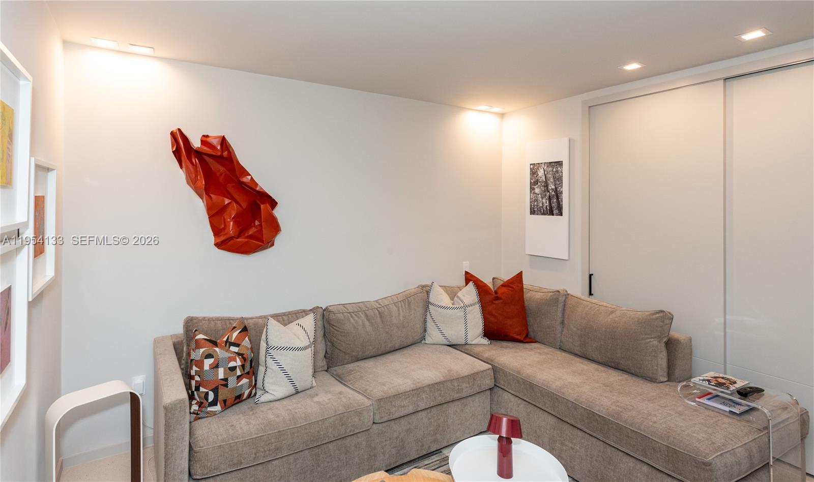 251 Crandon Blvd # 306