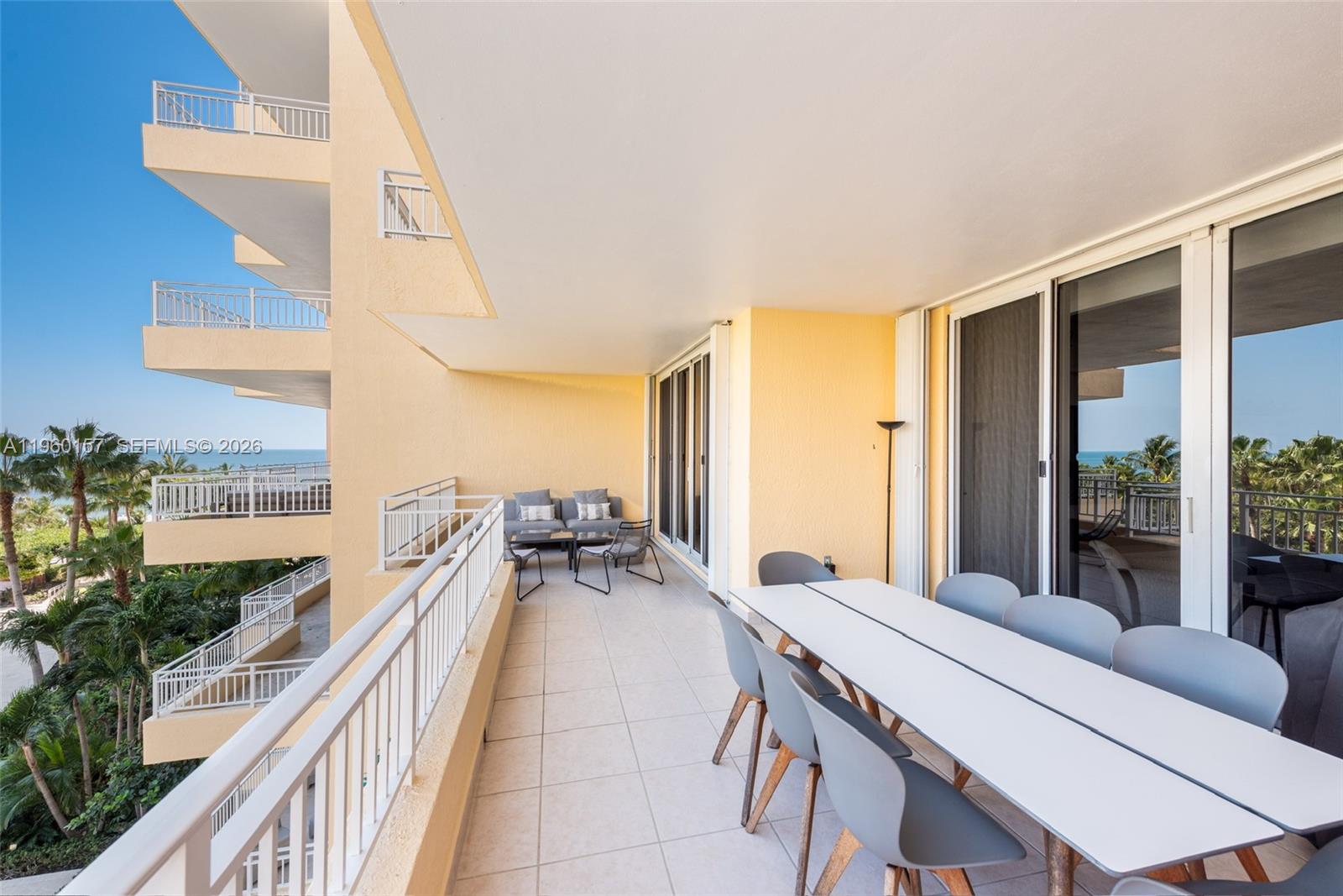 799 Crandon Blvd # 605