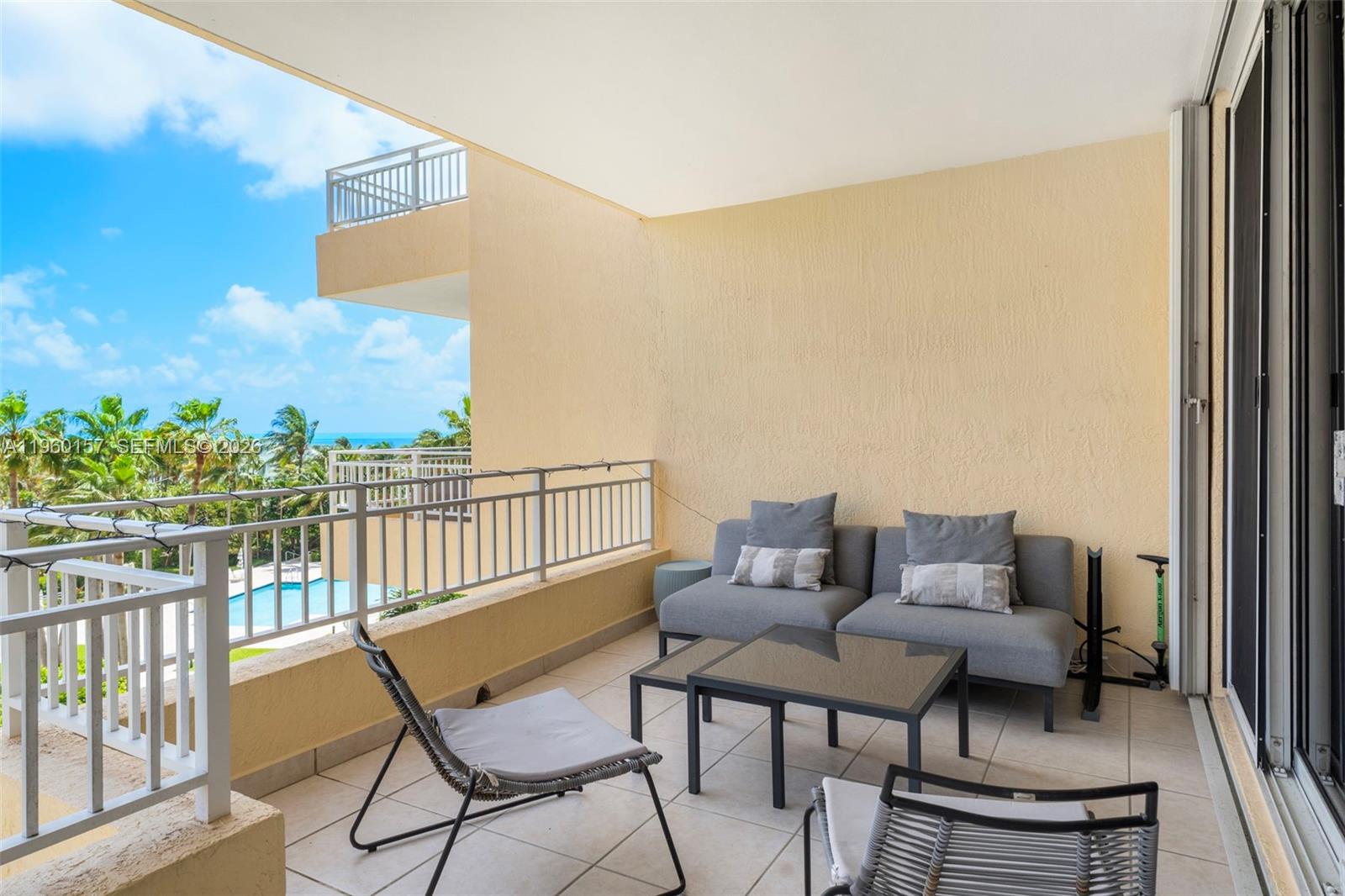 799 Crandon Blvd # 605